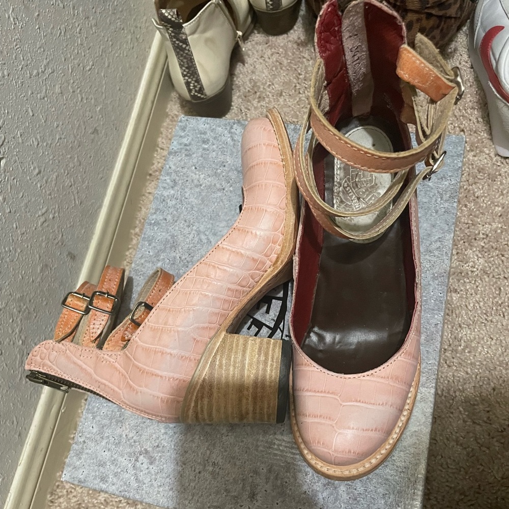 FREEBIRDS SHOES- Randi